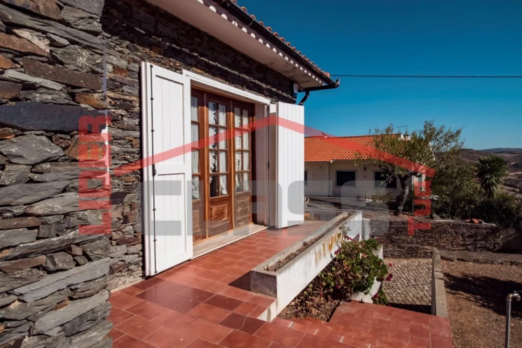 Quinta T4 para Venda em Meirinhos Foto 18