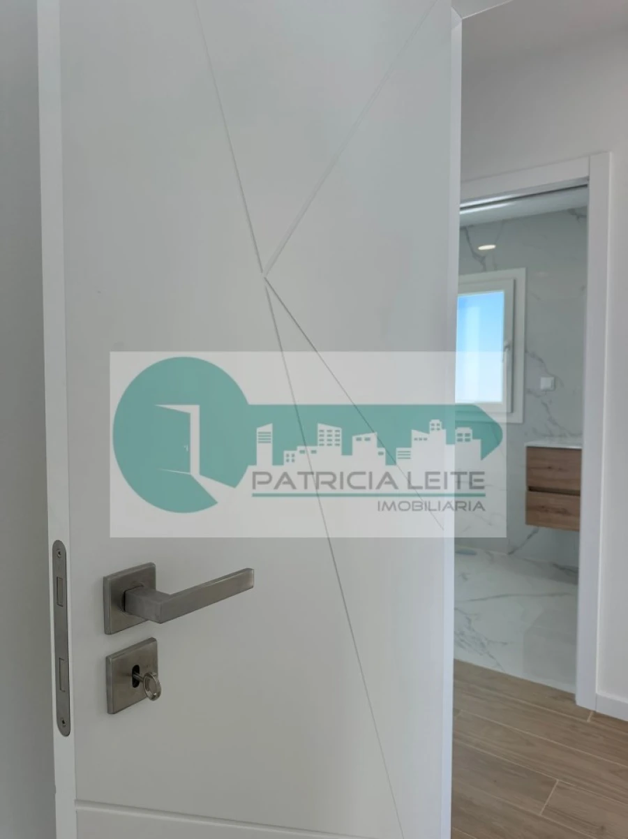 Moradia T4 para Venda em Quinta do Anjo Foto 9