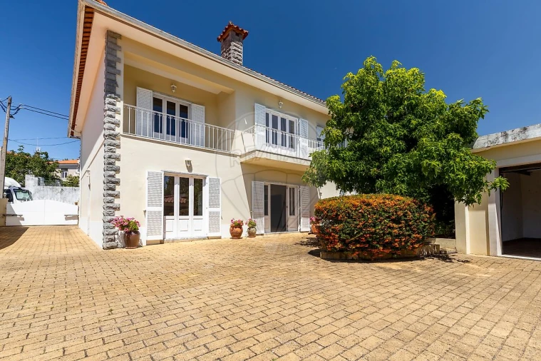 Moradia T4 para Venda em Maxial e Monte Redondo Foto 6