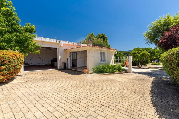 Moradia T4 para Venda em Maxial e Monte Redondo Foto 7