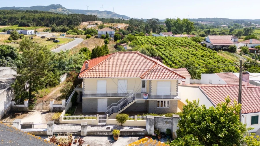 Moradia T4 para Venda em Maxial e Monte Redondo Foto 2