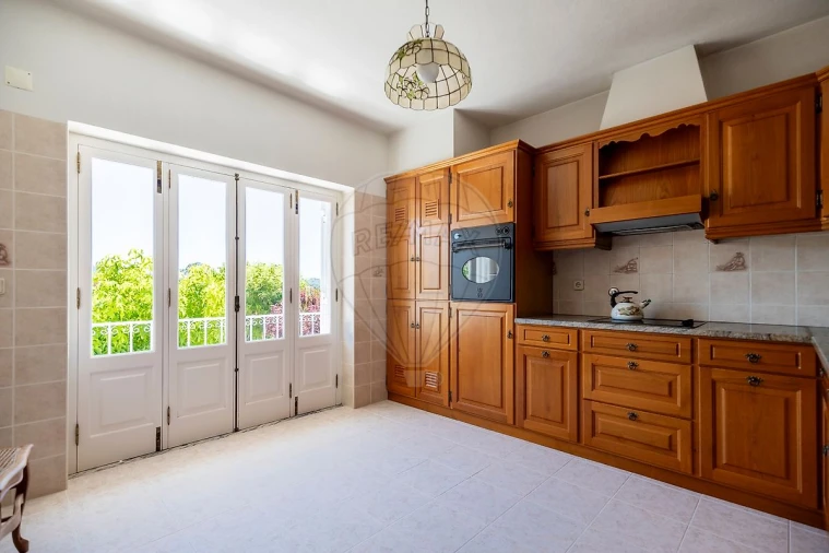 Moradia T4 para Venda em Maxial e Monte Redondo Foto 13