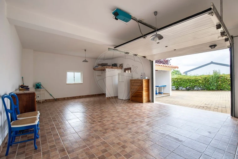 Moradia T4 para Venda em Maxial e Monte Redondo Foto 40