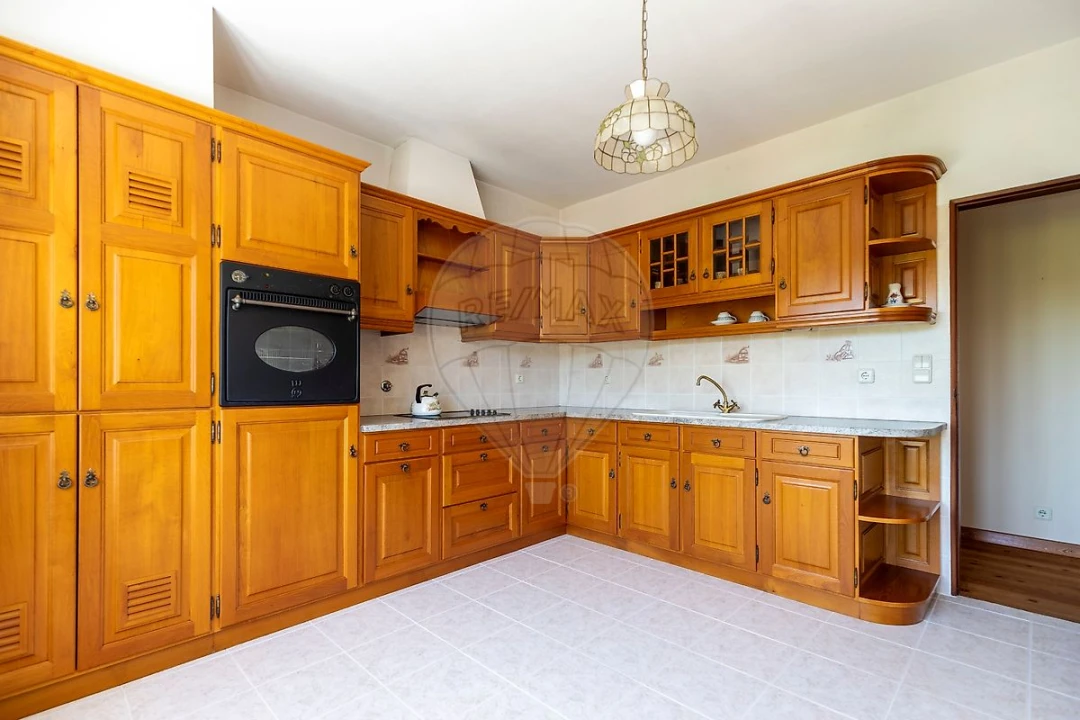 Moradia T4 para Venda em Maxial e Monte Redondo Foto 14