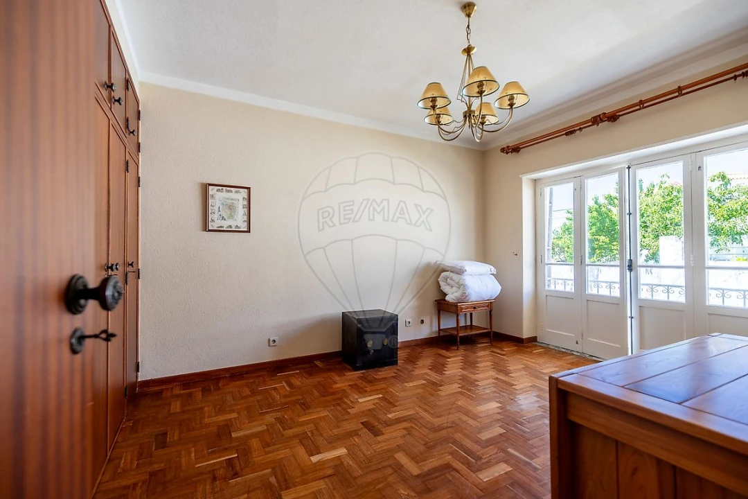 Moradia T4 para Venda em Maxial e Monte Redondo Foto 22