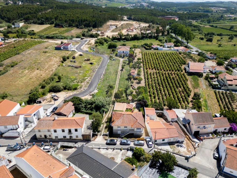 Moradia T4 para Venda em Maxial e Monte Redondo Foto 46