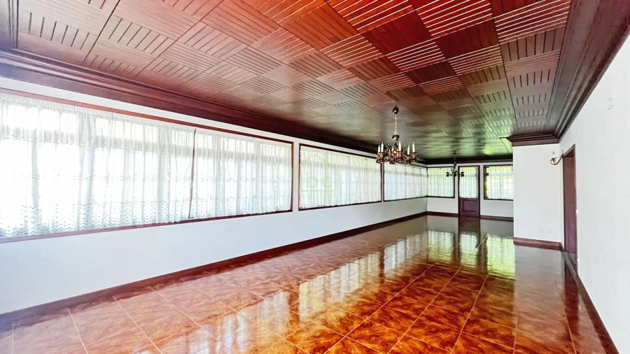 Moradia T4 para Venda em Pereira Foto 5