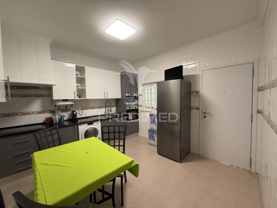 Moradia T3 para Venda em Abrã Foto 13