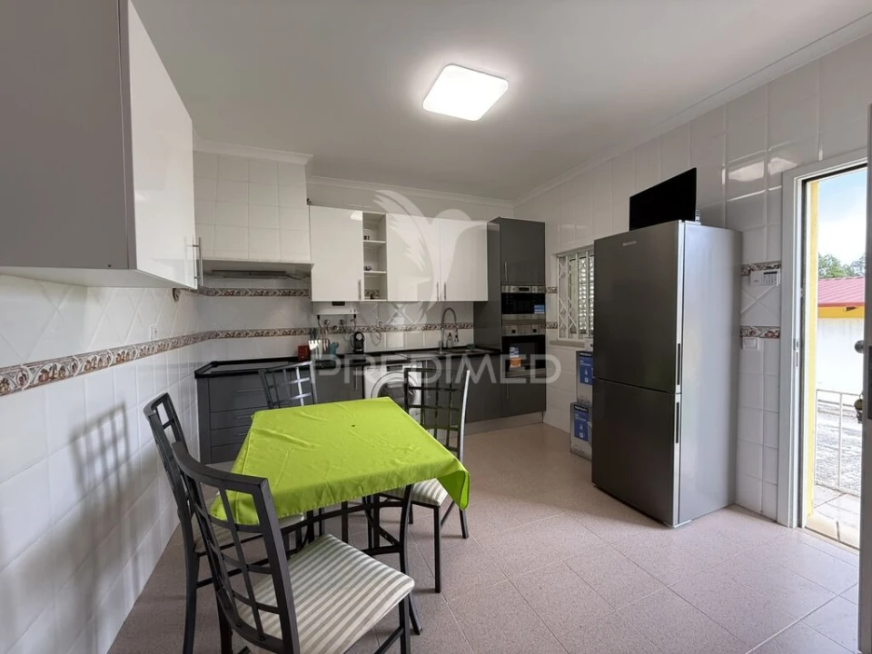 Moradia T3 para Venda em Abrã Foto 12