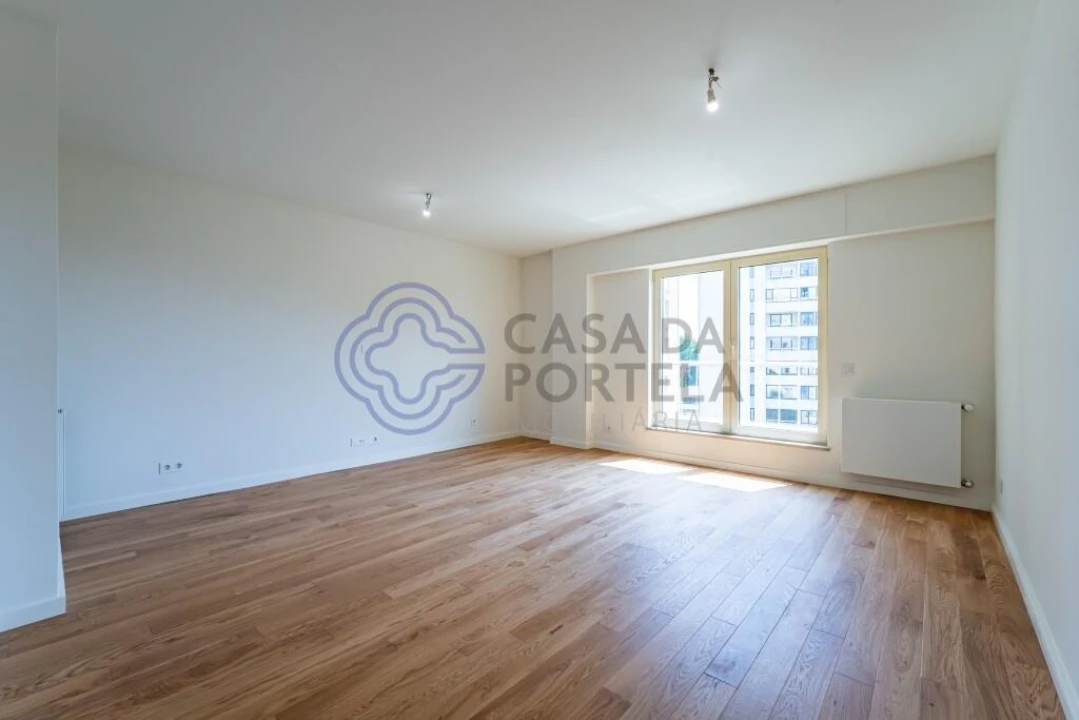 Apartamento T3 para Venda em Lordelo do Ouro e Massarelos Foto 12