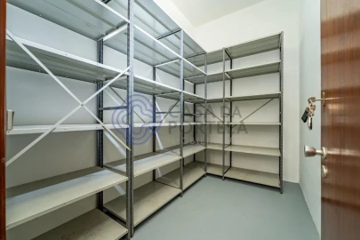 Apartamento T3 para Venda em Lordelo do Ouro e Massarelos