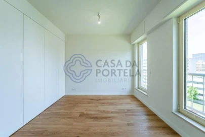 Apartamento T3 para Venda em Lordelo do Ouro e Massarelos
