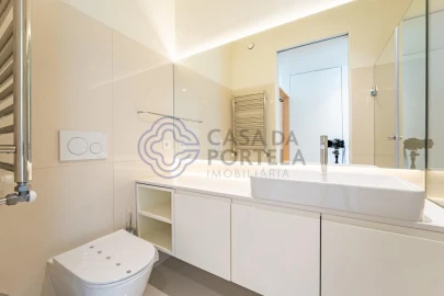 Apartamento T3 para Venda em Lordelo do Ouro e Massarelos