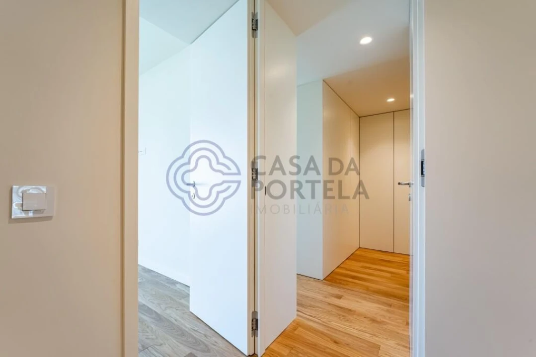 Apartamento T3 para Venda em Lordelo do Ouro e Massarelos Foto 33