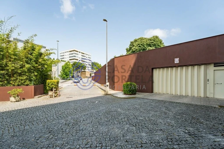 Apartamento T3 para Venda em Lordelo do Ouro e Massarelos Foto 2