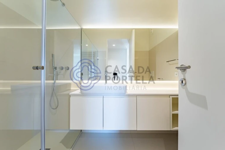 Apartamento T3 para Venda em Lordelo do Ouro e Massarelos Foto 21