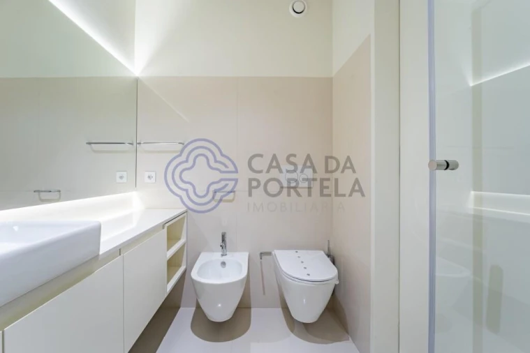 Apartamento T3 para Venda em Lordelo do Ouro e Massarelos Foto 20
