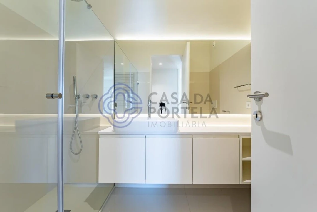 Apartamento T3 para Venda em Lordelo do Ouro e Massarelos Foto 21