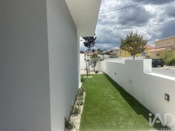 Moradia T4 para Venda em Nadadouro