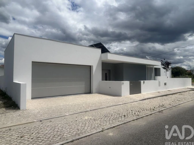 Moradia T4 para Venda em Nadadouro Foto 16