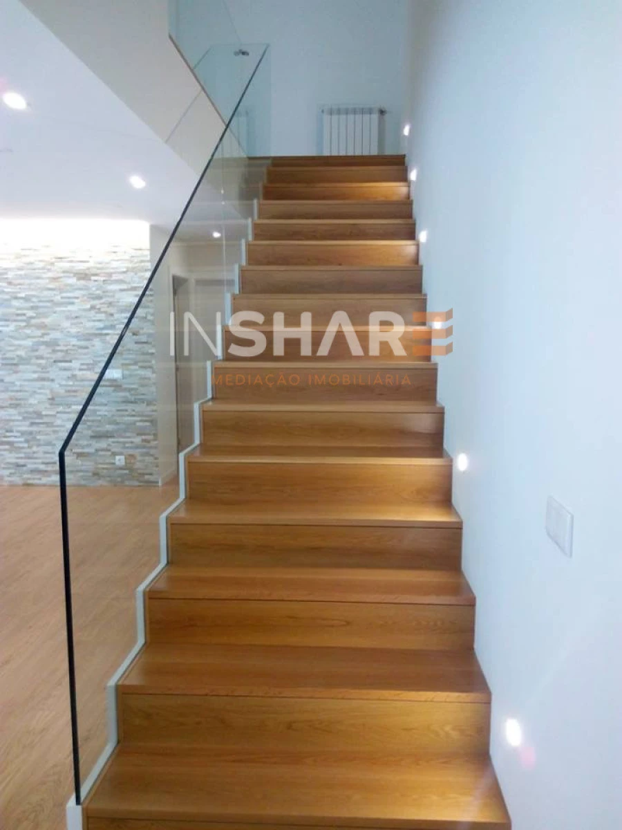 Moradia T3 para Venda em Vila de Prado Foto 9