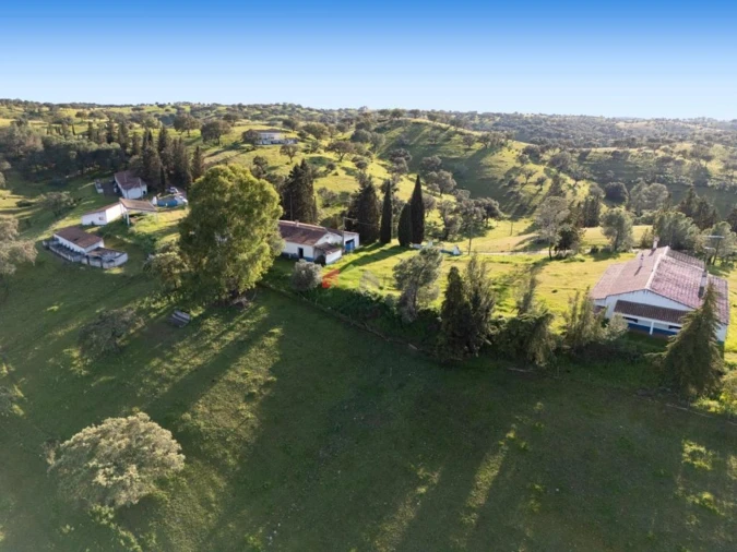 Quinta T4 para Venda em Serpa (Salvador e Santa Maria) Foto 6