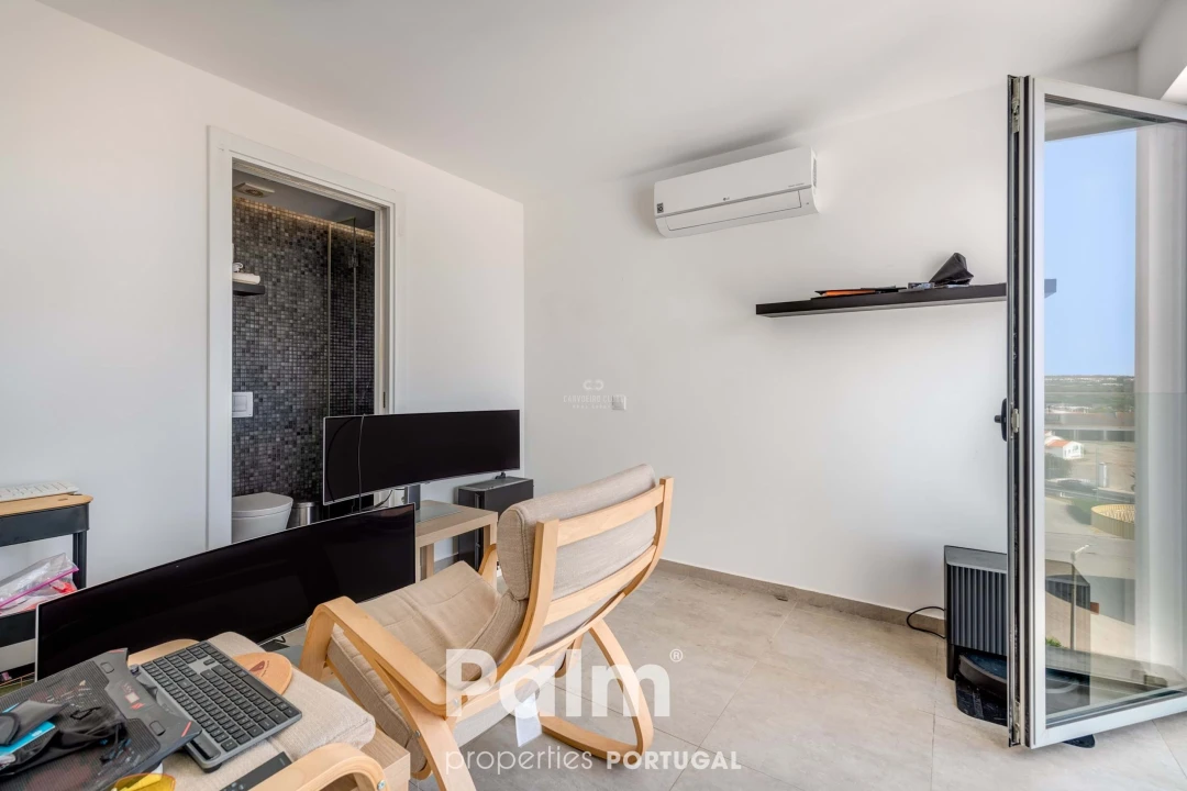 Apartamento T4 para Venda em Ferragudo Foto 14