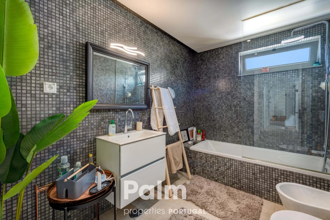 Apartamento T4 para Venda em Ferragudo Foto 12