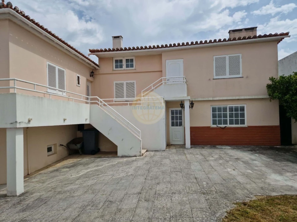 Moradia T3 para Venda em Alfeizerão Foto 1