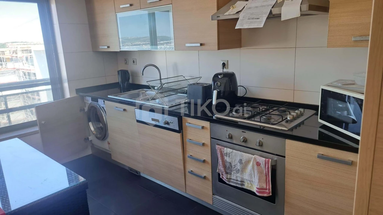 Apartamento T2 para Venda em Santo António dos Cavaleiros e Frielas Foto 3
