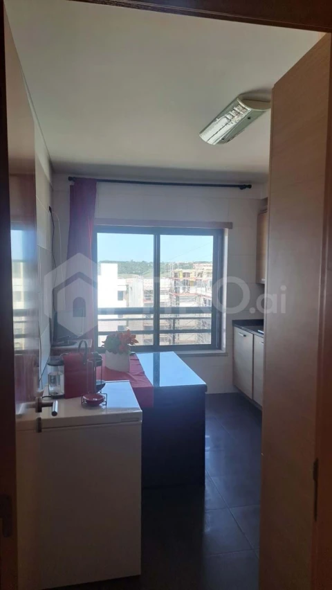Apartamento T2 para Venda em Santo António dos Cavaleiros e Frielas