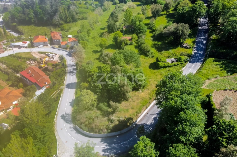 Terreno para Venda em Vila Chã do Marão Foto 2