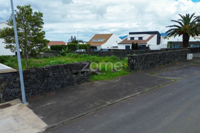 Terreno para Venda em Pico da Pedra Foto 9