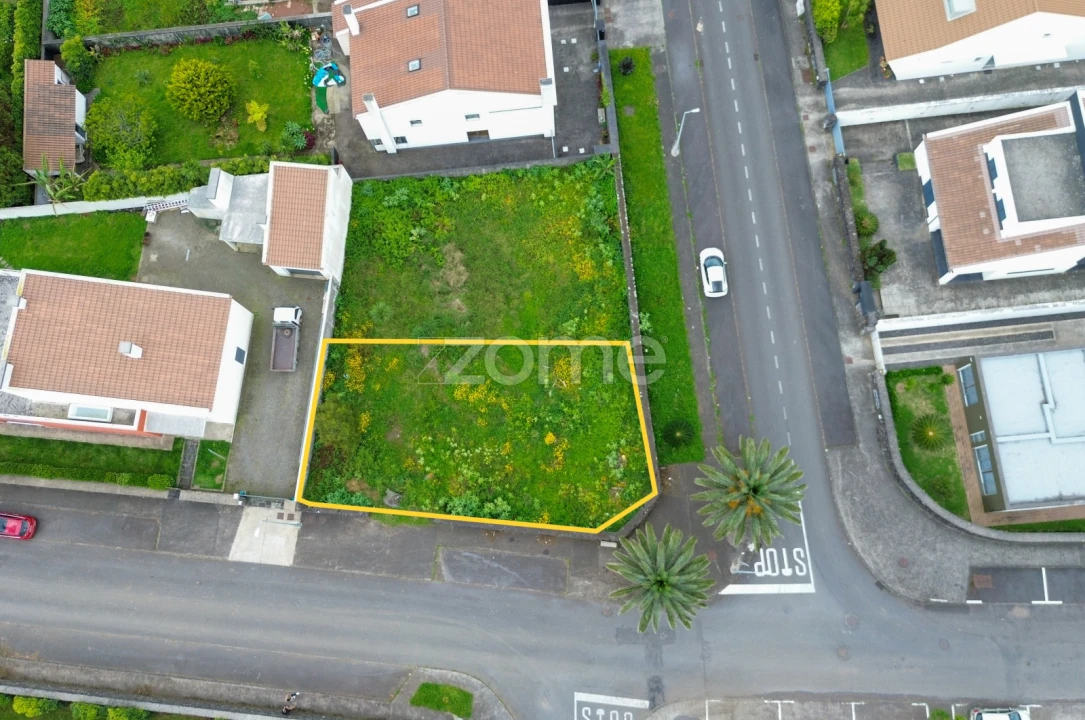 Terreno para Venda em Pico da Pedra Foto 2