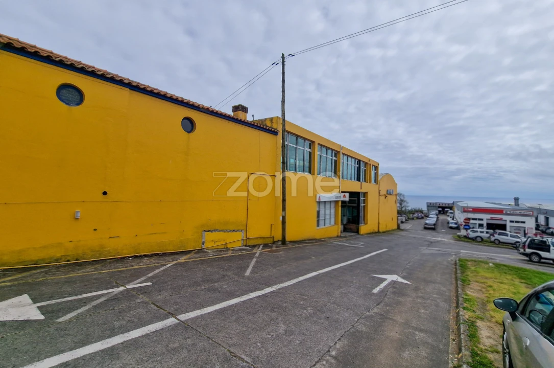 Terreno Comércio / Armazém para Venda em Relva Foto 3