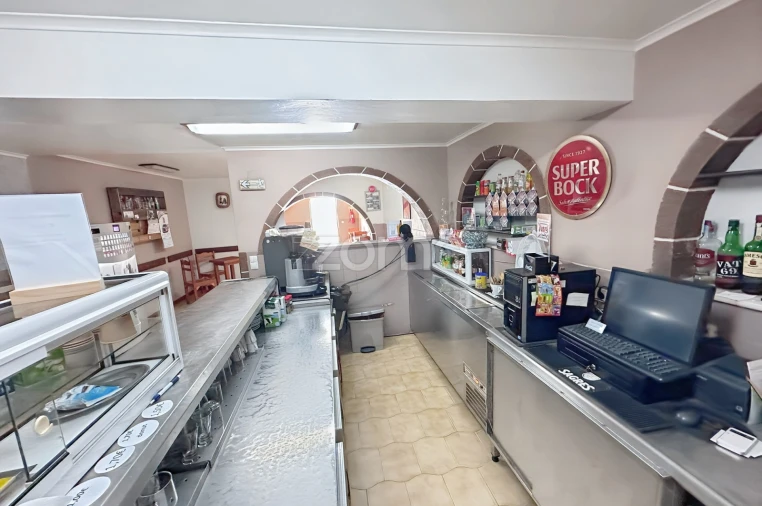 Moradia T4 para Venda em Vila do Porto Foto 4