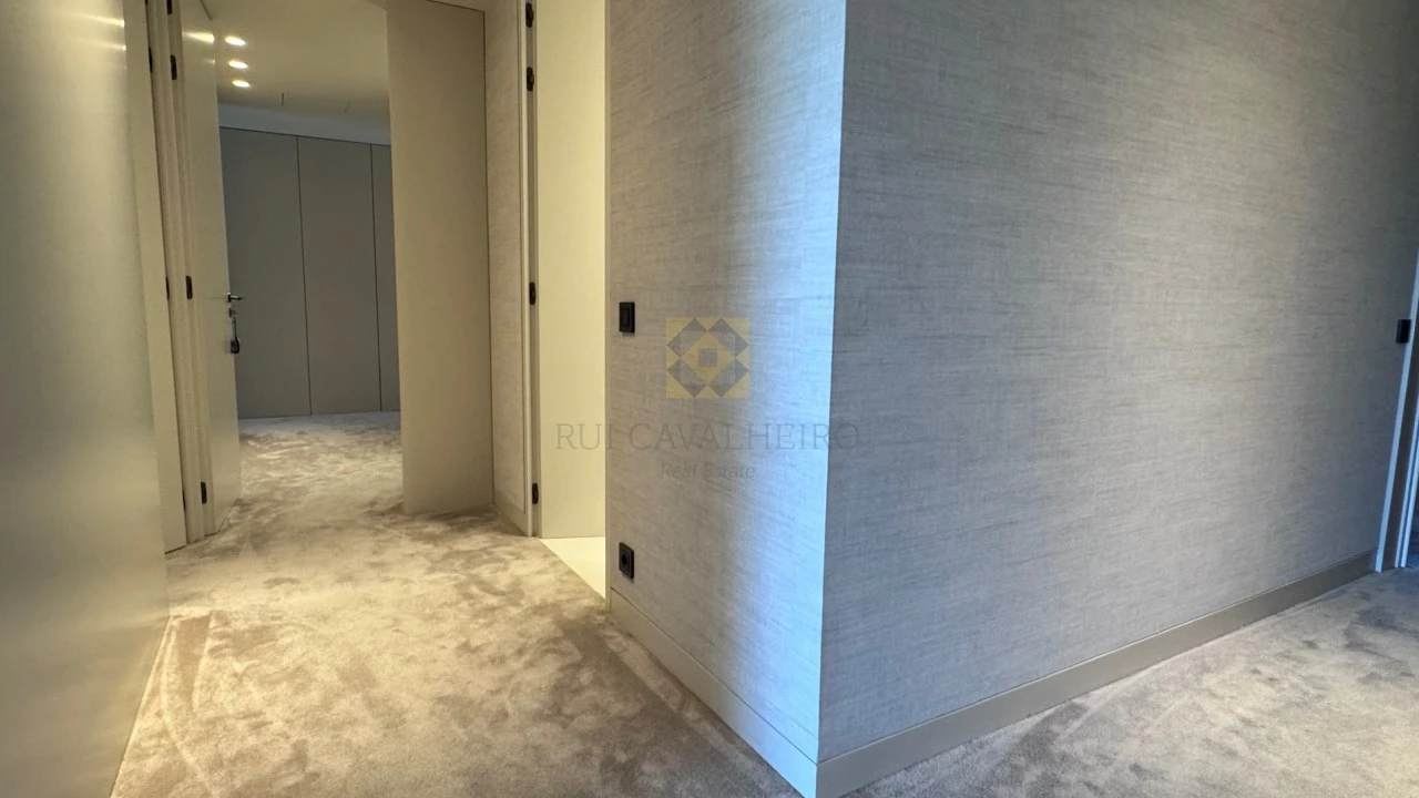 Apartamento T4 para Venda em Aldoar, Foz do Douro e Nevogilde Foto 31
