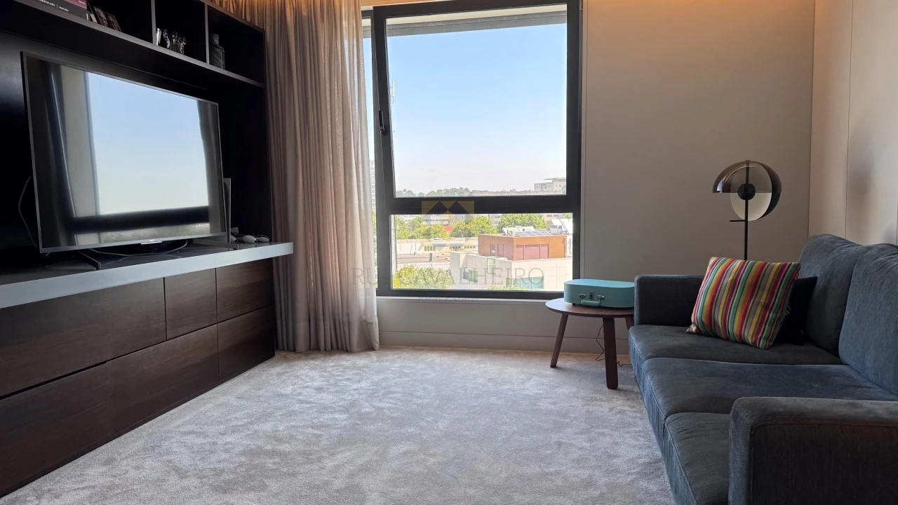 Apartamento T4 para Venda em Aldoar, Foz do Douro e Nevogilde Foto 32