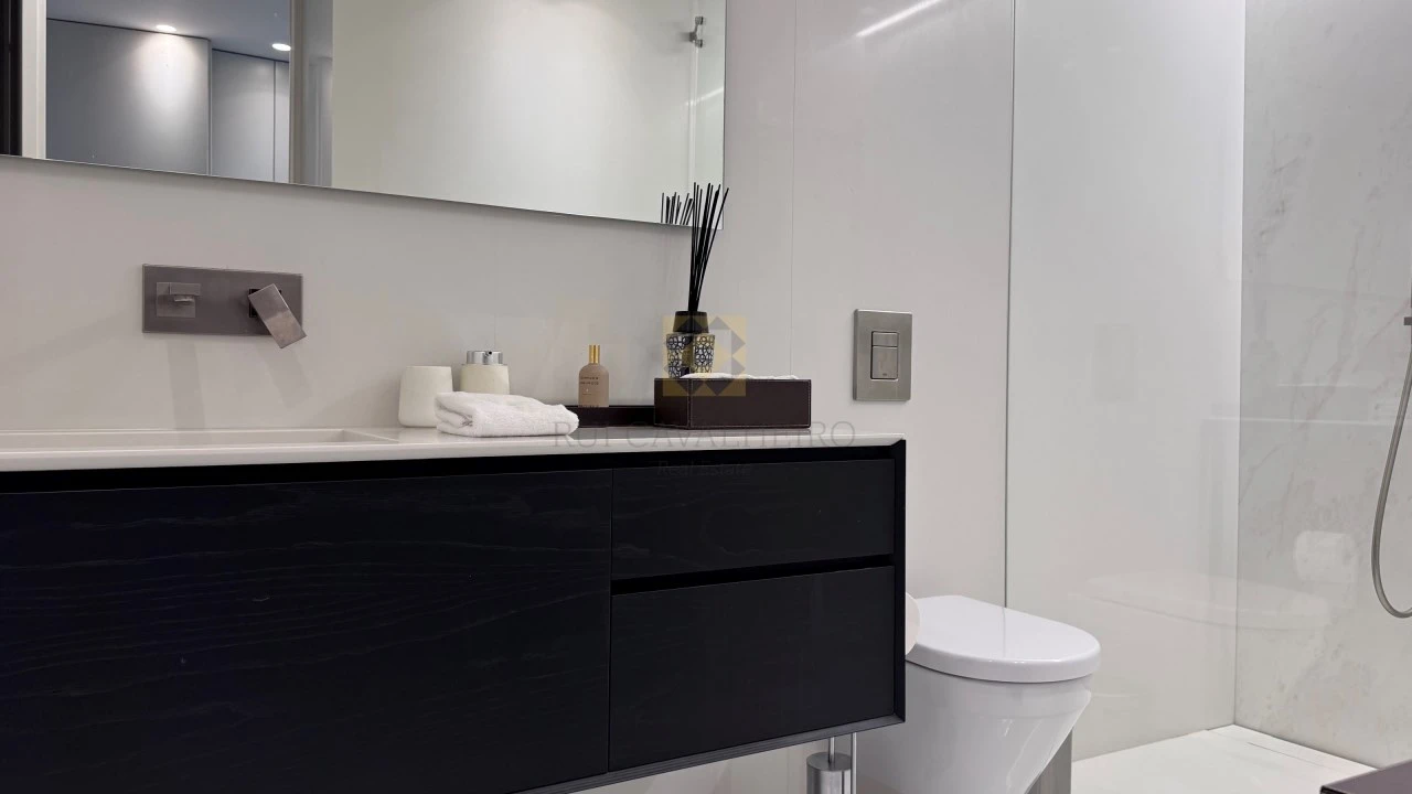 Apartamento T4 para Venda em Aldoar, Foz do Douro e Nevogilde Foto 34