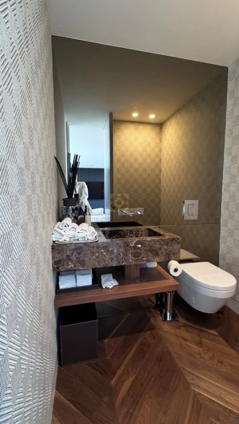 Apartamento T4 para Venda em Aldoar, Foz do Douro e Nevogilde