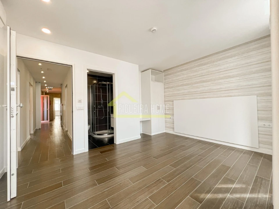 Prédio para Venda em Buarcos Foto 46