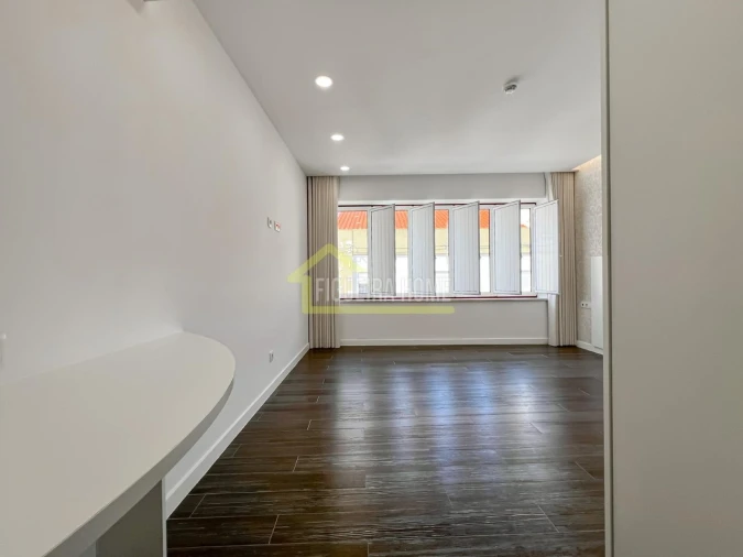 Prédio para Venda em Buarcos Foto 27