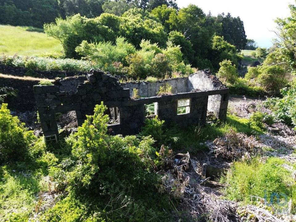 Moradia T2 para Venda em Ribeirinha Foto 4