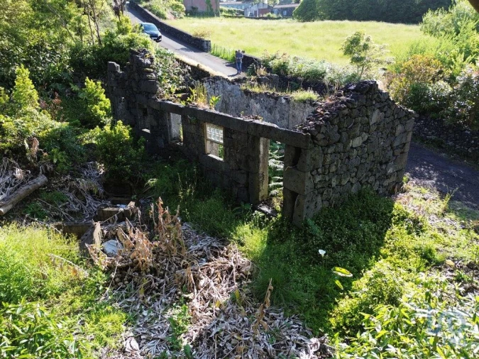 Moradia T2 para Venda em Ribeirinha Foto 3