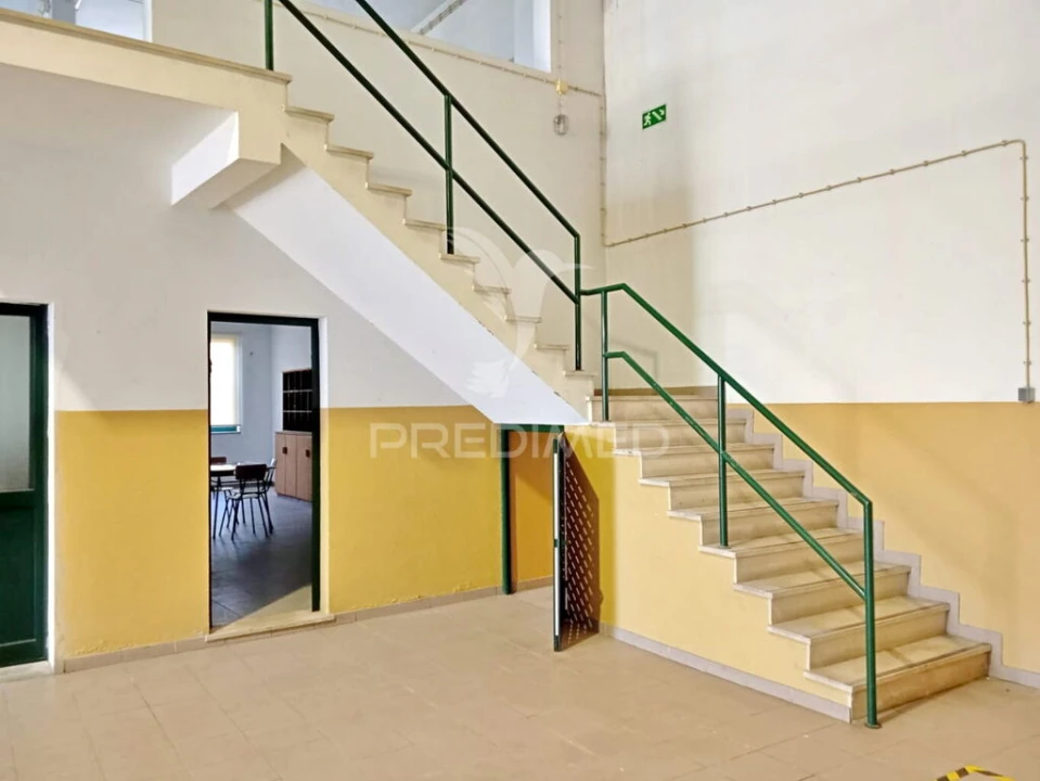 Armazém para Venda em Almeirim Foto 8