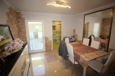 Moradia T2 para Venda em Albufeira e Olhos de Água