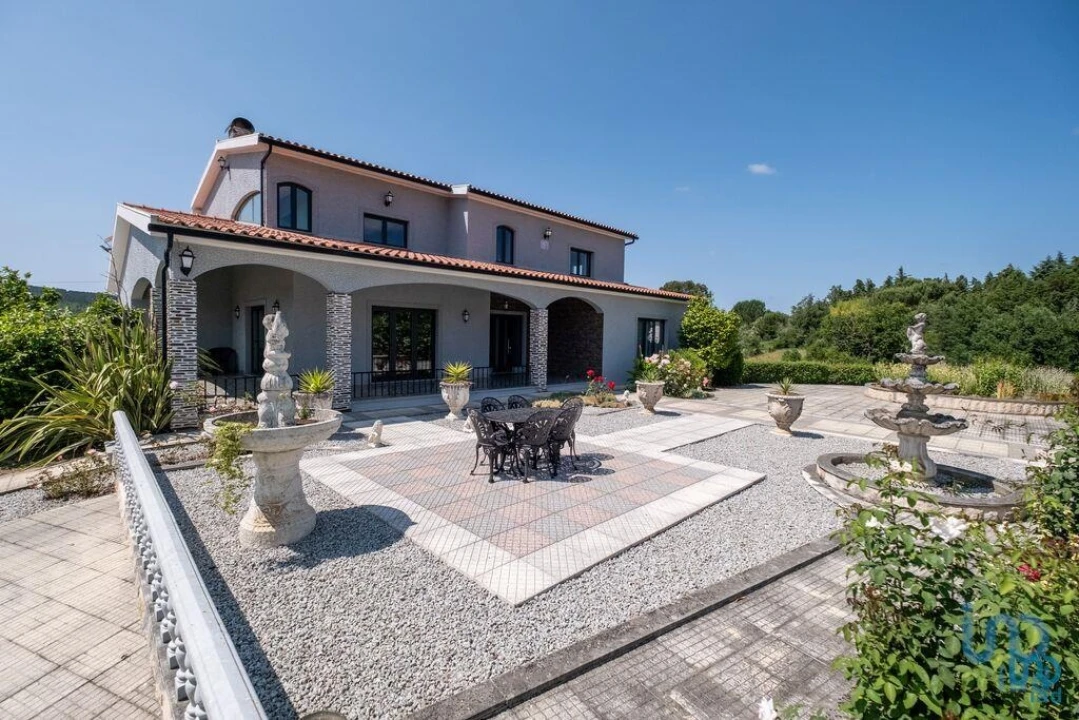 Moradia T6 para Venda em Secarias Foto 5