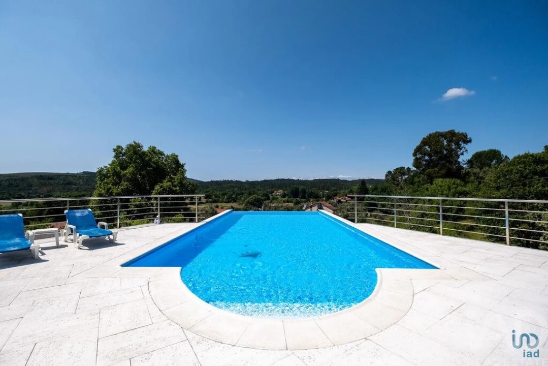 Moradia T6 para Venda em Secarias Foto 30