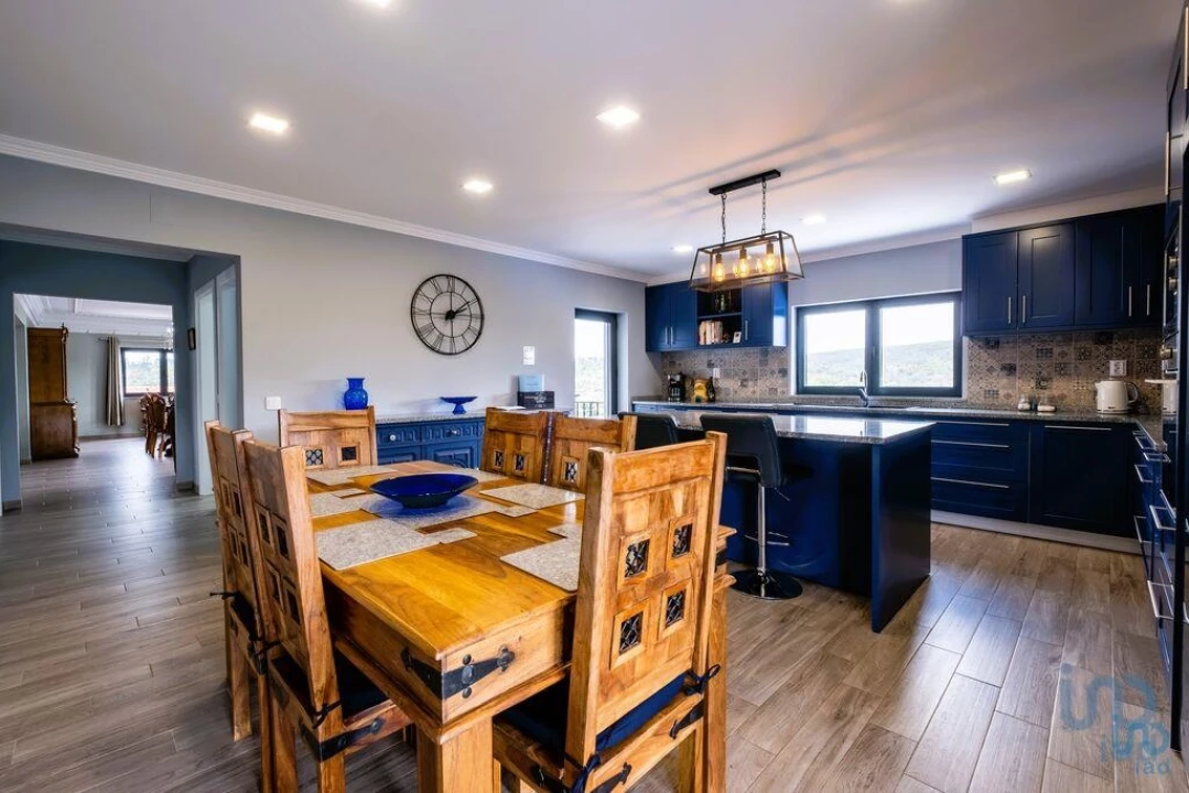 Moradia T6 para Venda em Secarias Foto 10