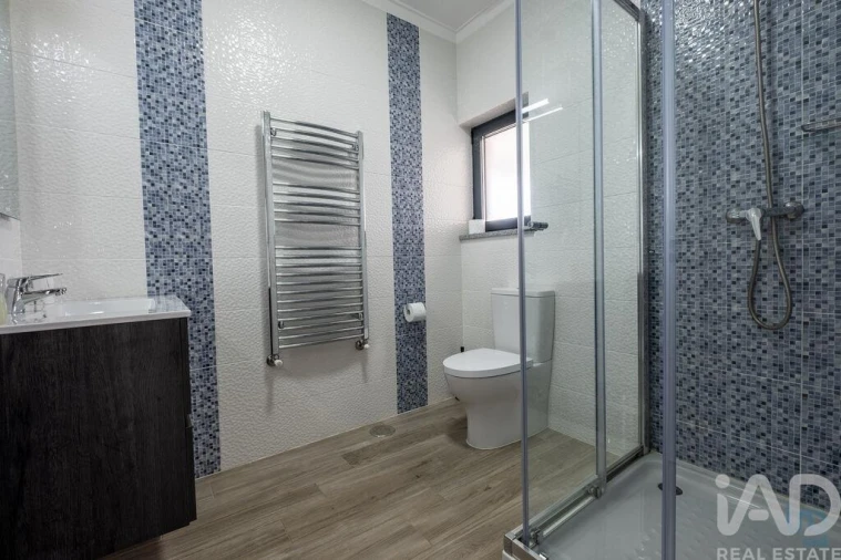 Moradia T6 para Venda em Secarias Foto 17